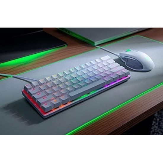 Razer Huntsman Mini - إصدار Mercury - لوحة مفاتيح الألعاب الضوئية بنسبة 60% (مفتاح أحمر خطي) - عبوة FRML